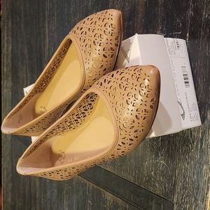 Ann Taylor Tan Cutout Flats